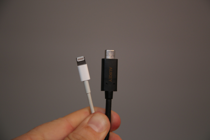 USB-C and lightning compared